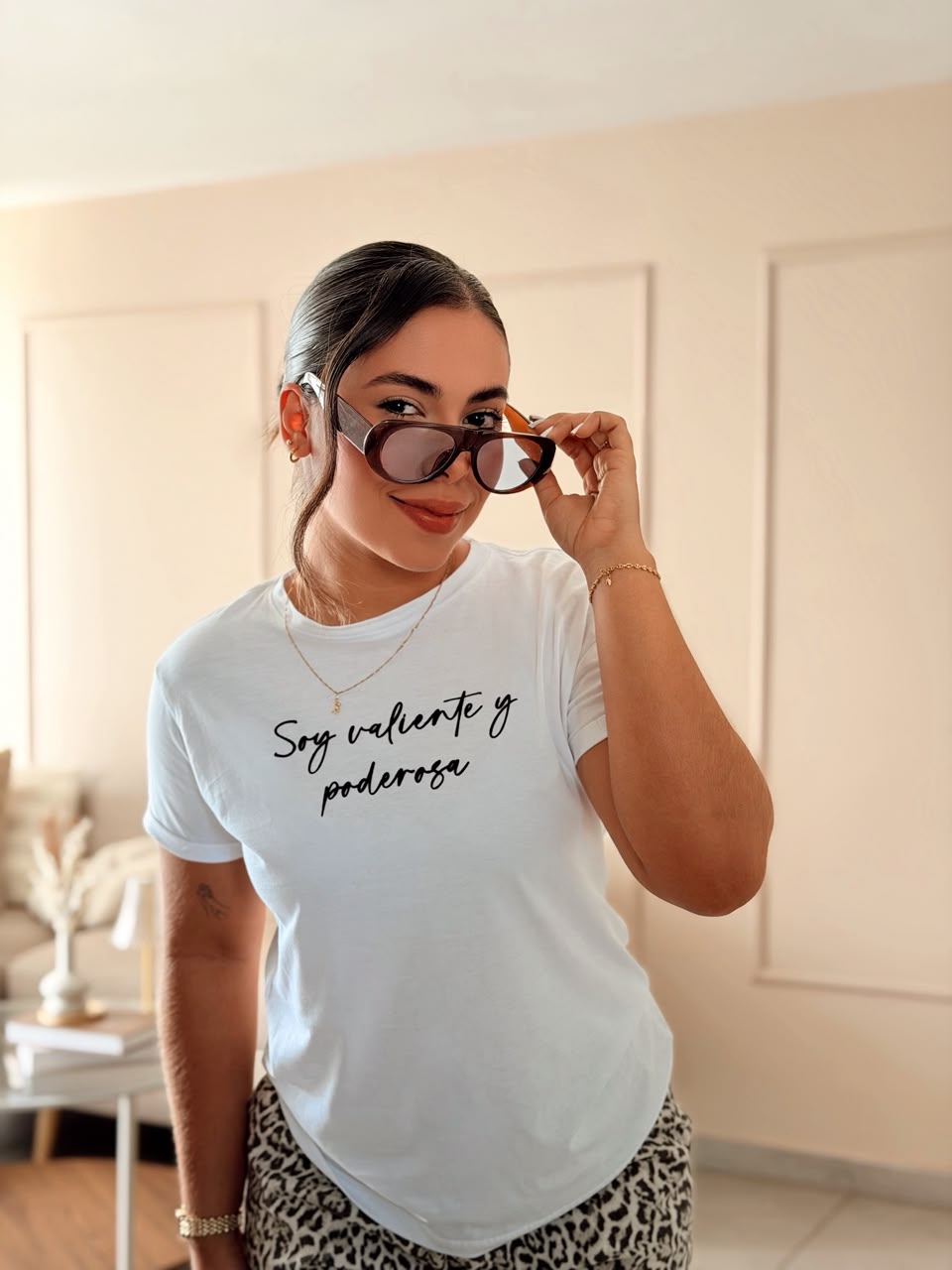 Camiseta regular fit - Valiente y Poderosa