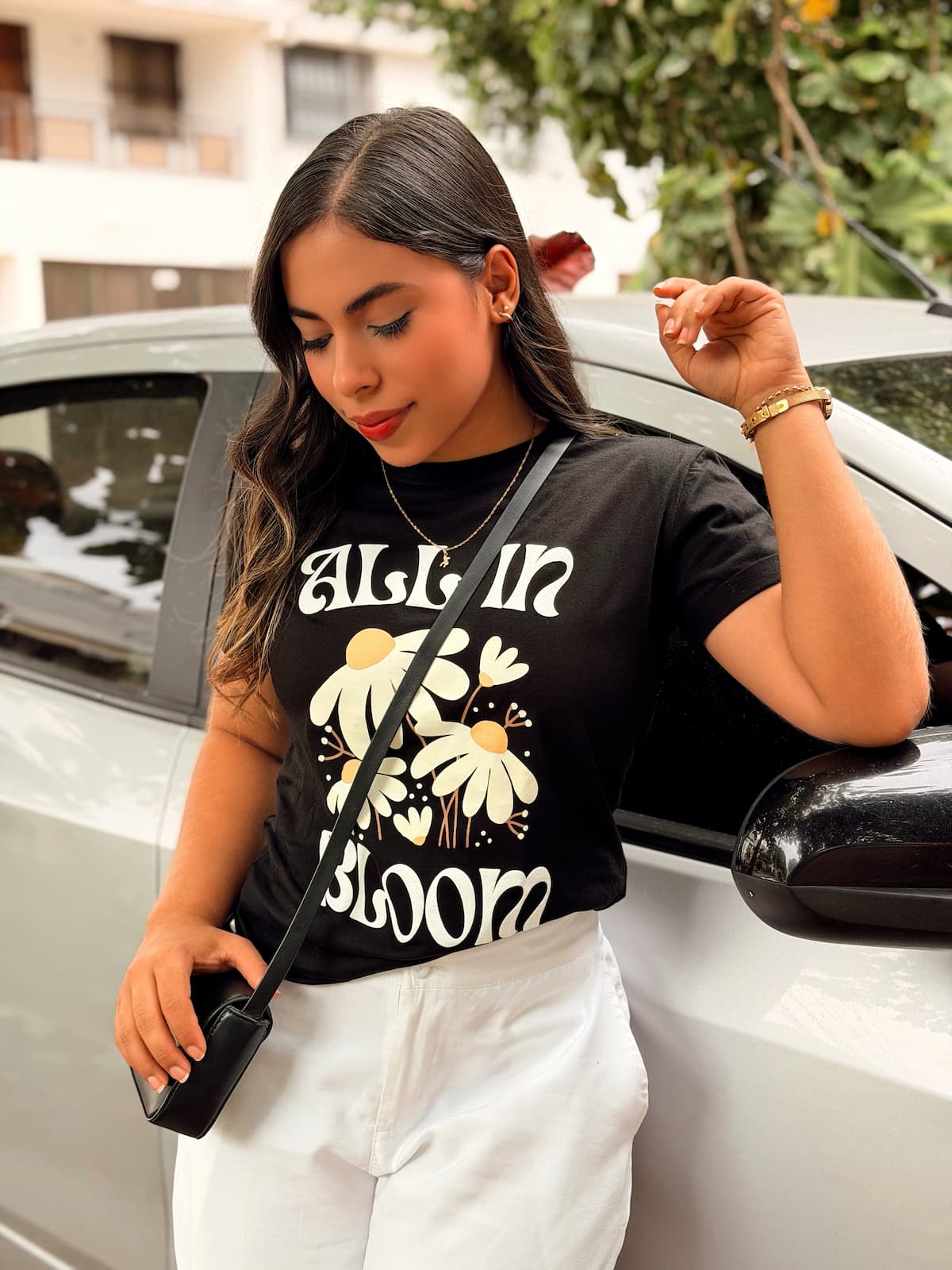 Camiseta Regular Fit - All in Bloom Retro