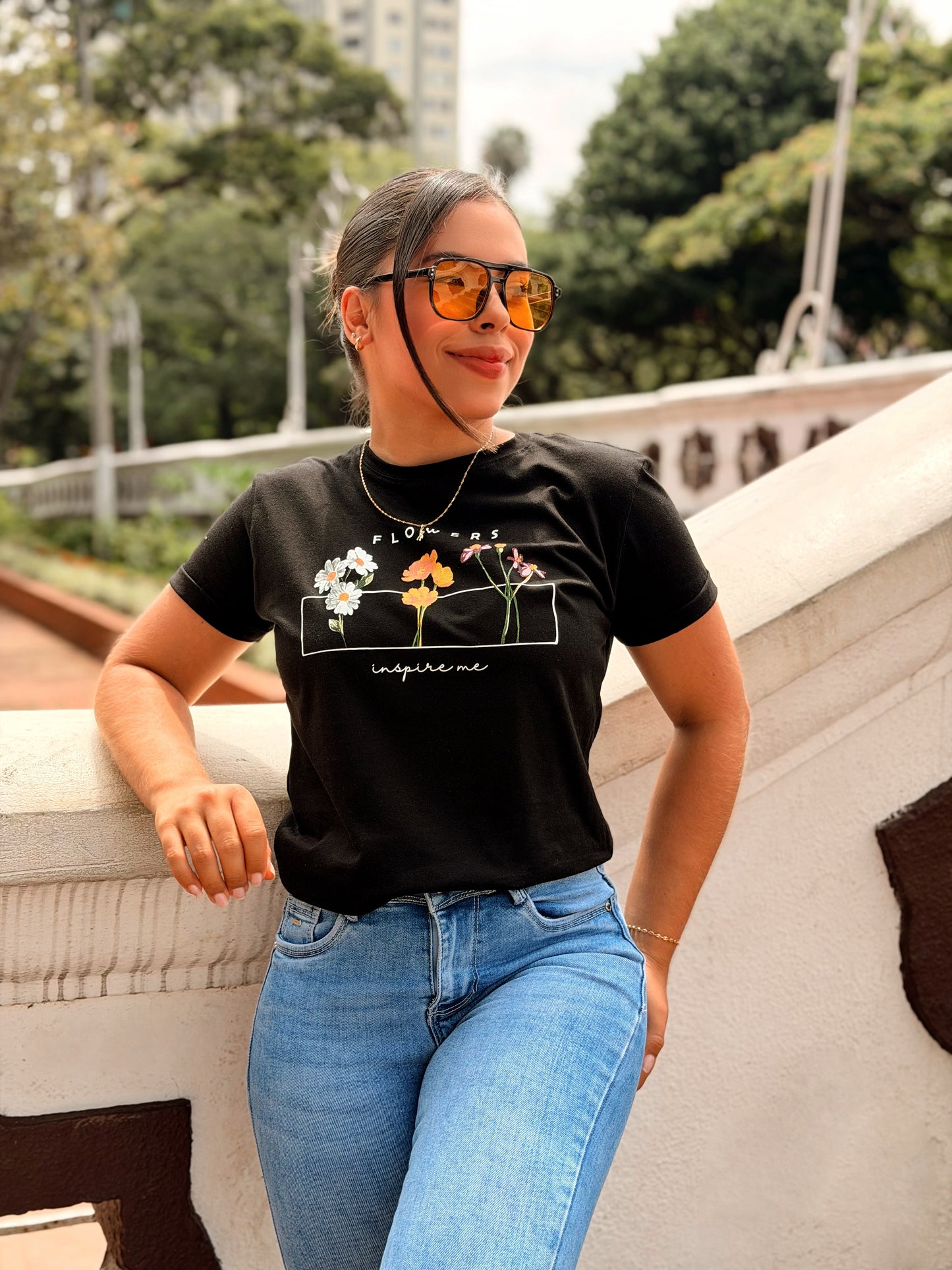 Camiseta regular fit - Floreciendo