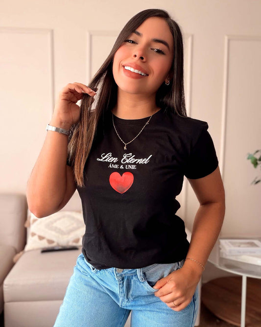 Camiseta negra para mujer con frase en francés Lien Éternel y estampado de corazón rojo, marca Mozzaar, 100% algodón Pima.