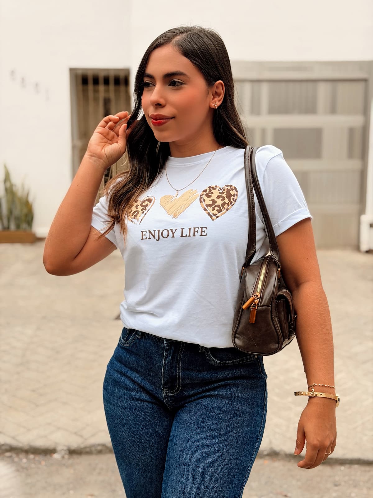 Camiseta Regular Fit - Enjoy Life Hearts